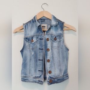 BERSHKA DENIM VEST XS